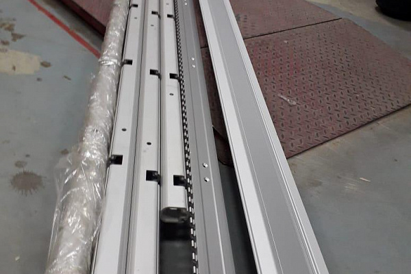 Планка фиксирующая для станка Tapco SuperMax 3,2м